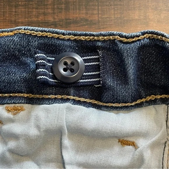 OshKosh Classic Fit Medium Wash Jeans - Picture 7 of 9